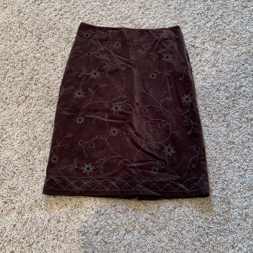 Woman’s Ann Taylor skirt